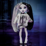 580782 583561 Rainbow High Shadow High Doll Heather Grayson FL 0475